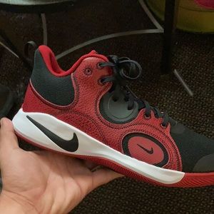 Nike flyby red and black